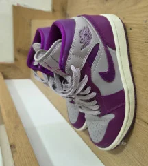 Patike Nike Air Jordan Mid 1