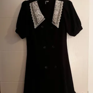 H&M - ženska haljinica