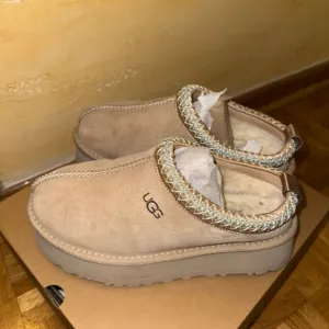 UGG Tazz