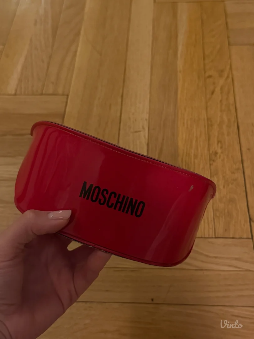 Moschino kutija za naocare