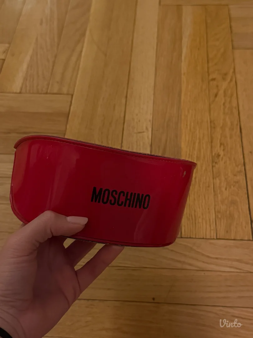 Moschino kutija za naocare