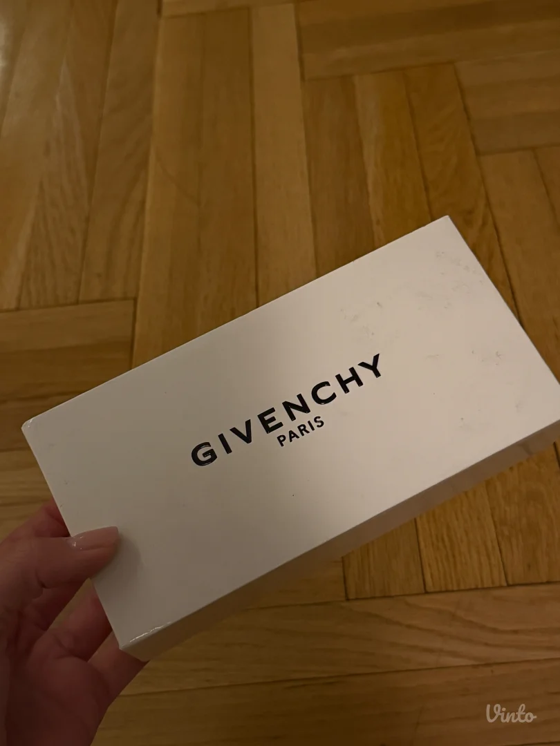 Givenchy kutija