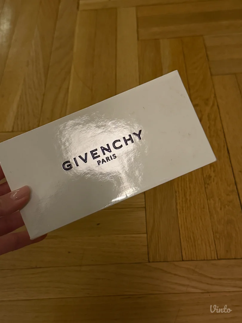 Givenchy kutija