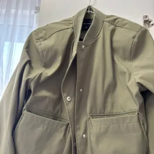 Waikiki bomber jakna