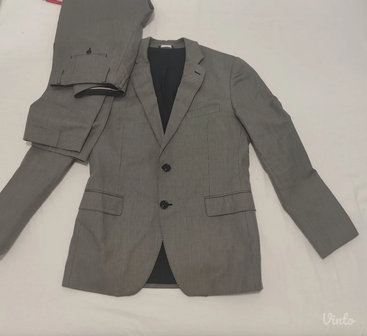 Love Moschino sivo muško odelo