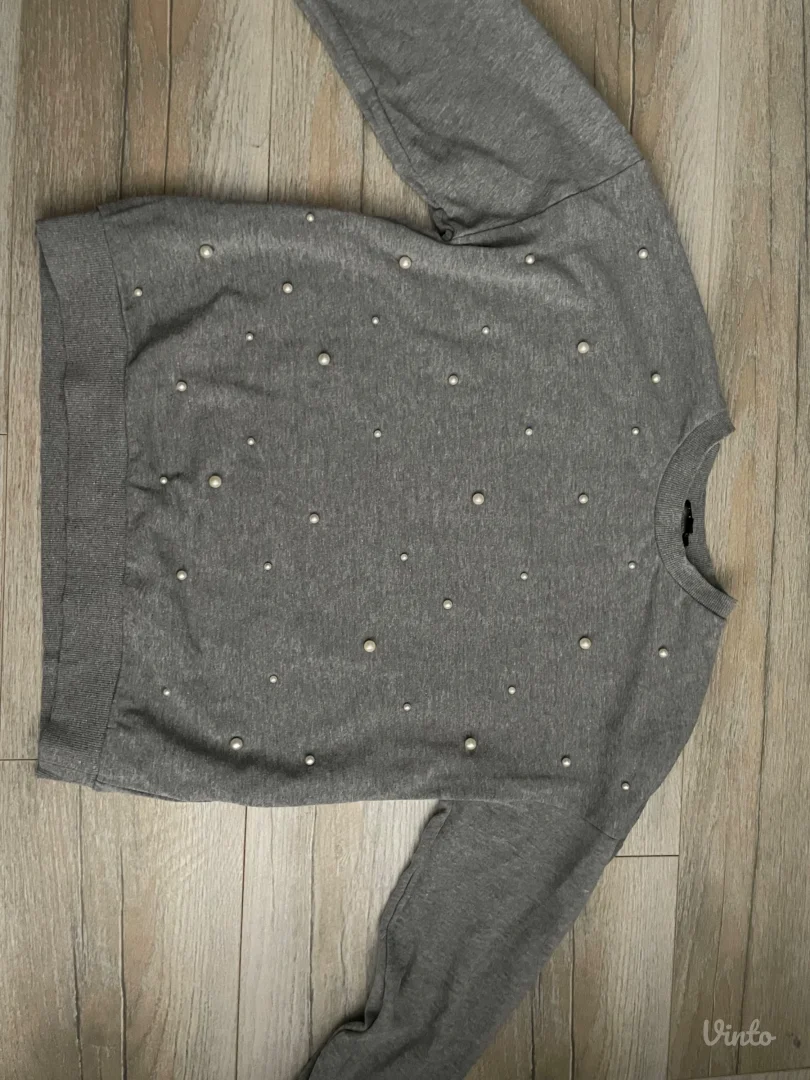 Kiabi sivi džemper sa biserima