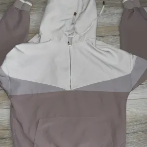 New Yorker komplet – dukserica i donji deo