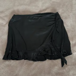 Bershka suknjica
