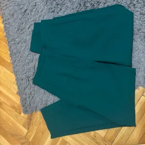 Zara pantalone
