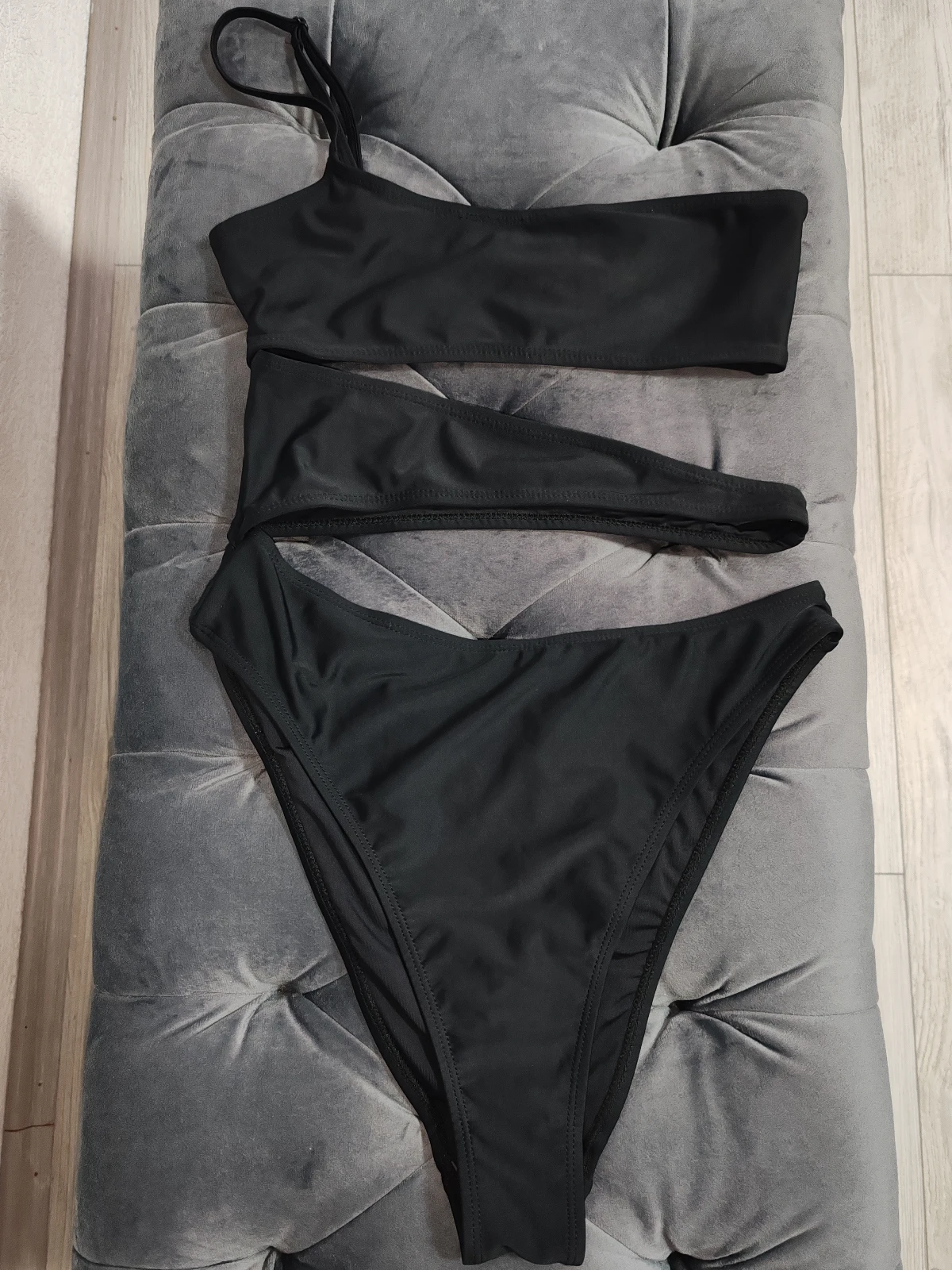 Nasty Gal kupaći