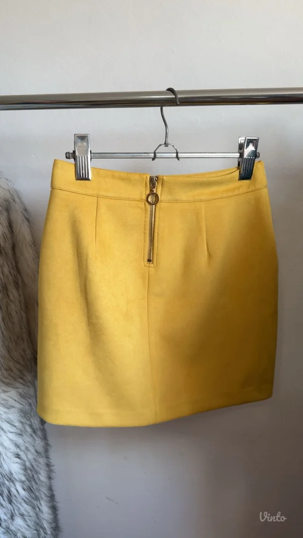 Žuta suknja od velura