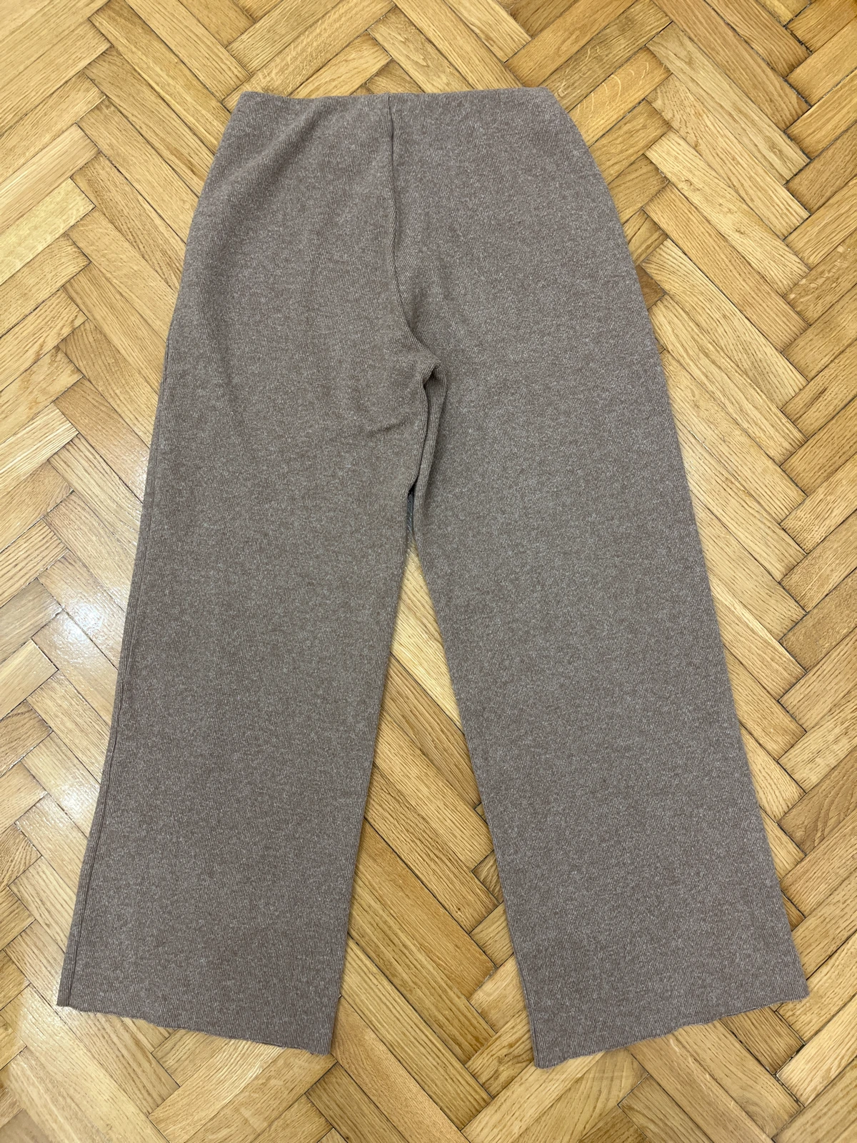 Zara pantalone- S velicina