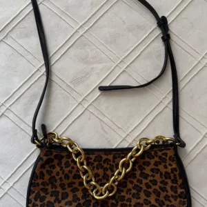 Zenska torbica- novo