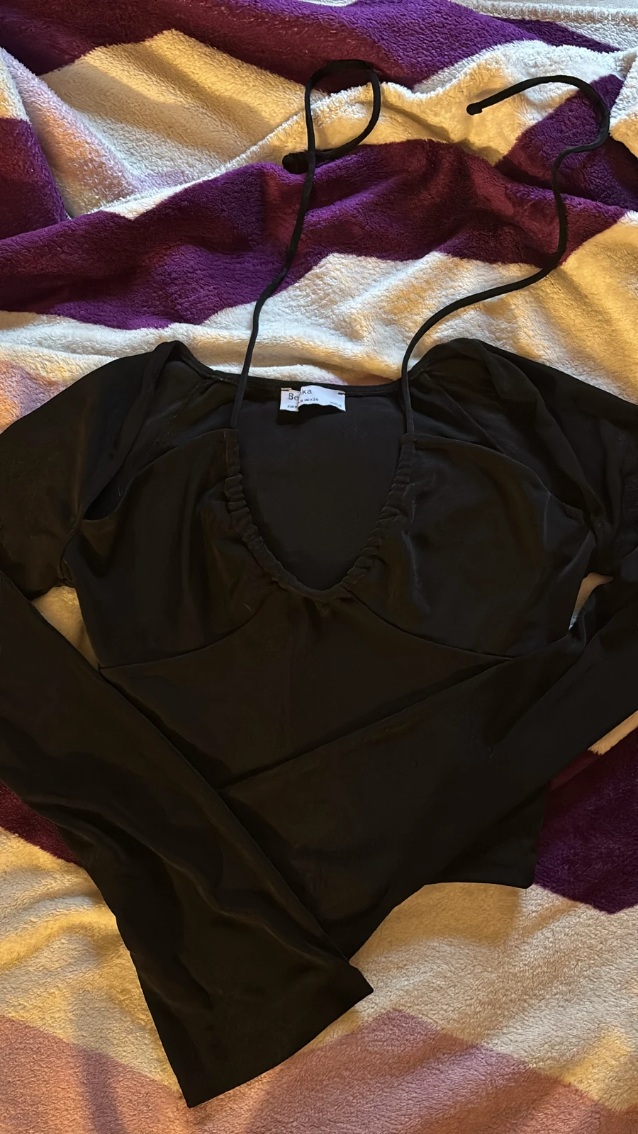 Dve Bershka majice