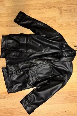 Pull&Bear kožni kaput