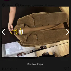Bershka kaput