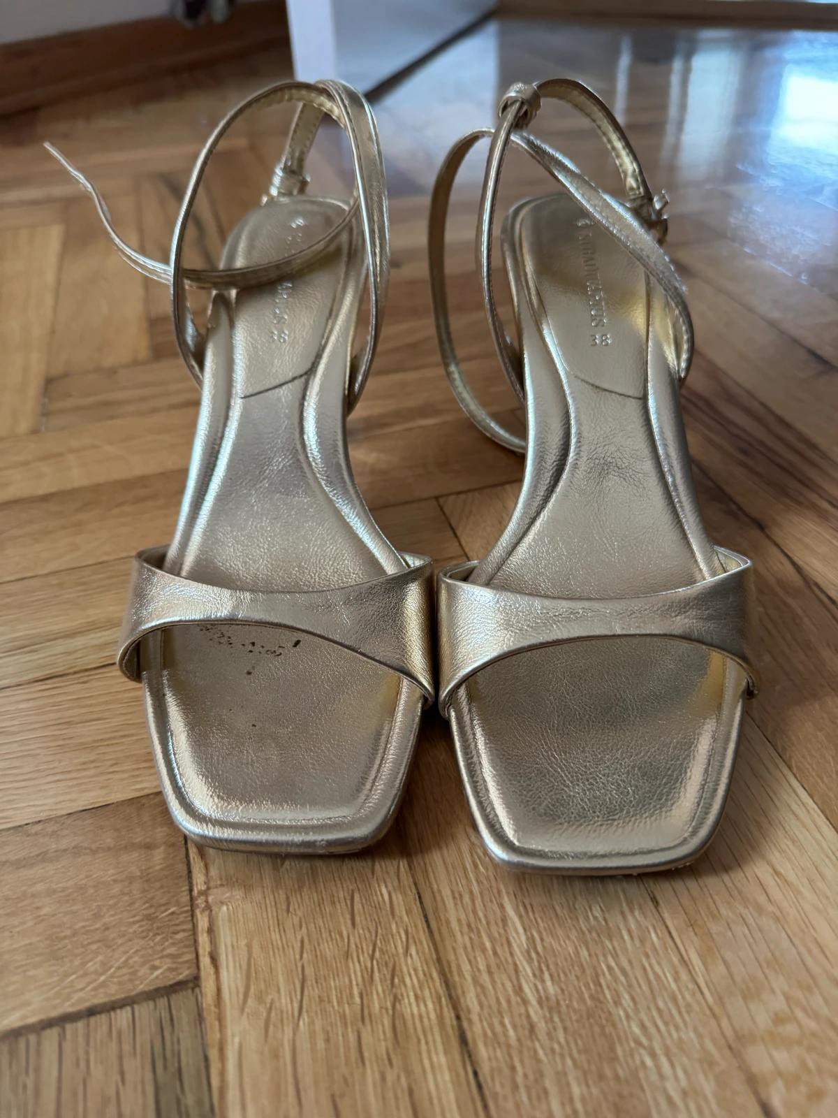 Stradivarius sandale 38 broj