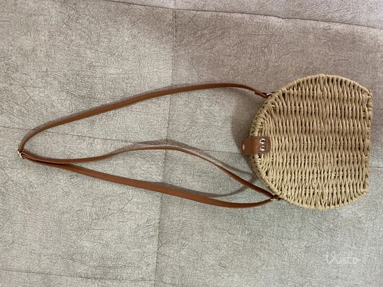 Pletena letnja torbica