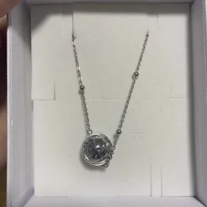 Guess ogrlica originalno pakovanje nova