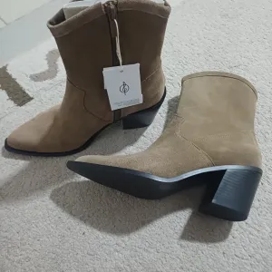 Stradivarius čizme koža