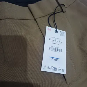 Zara pantalone