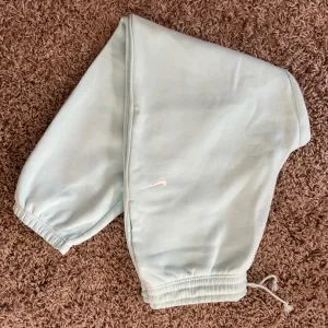 Nike ženska trenerka