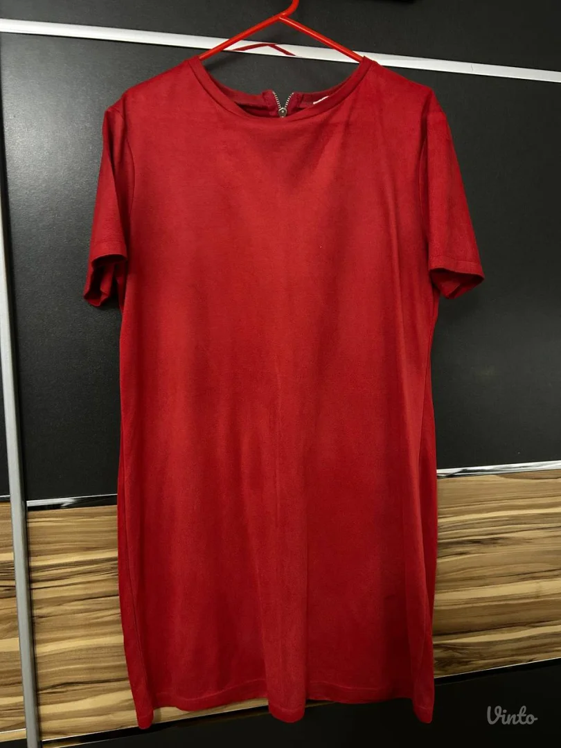 Mekana crvena kratka haljina na kratke rukave Zara