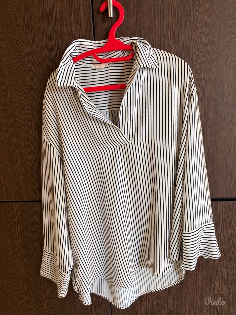 H&M bela košulja sa crnim linijama