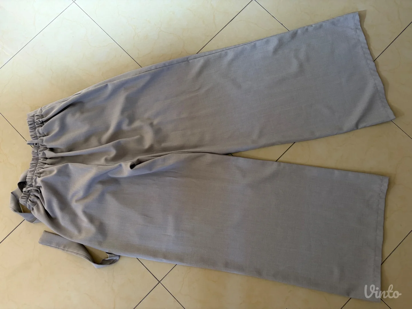 Široke lagane pantalone