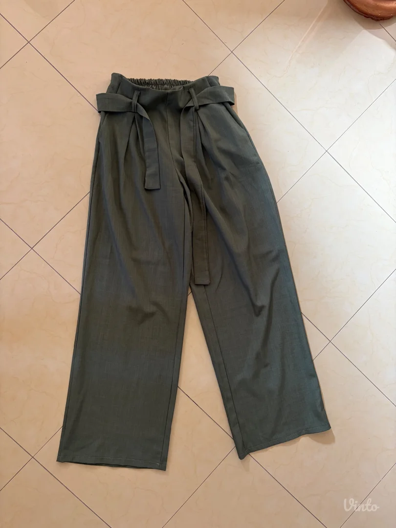 Široke lagane pantalone