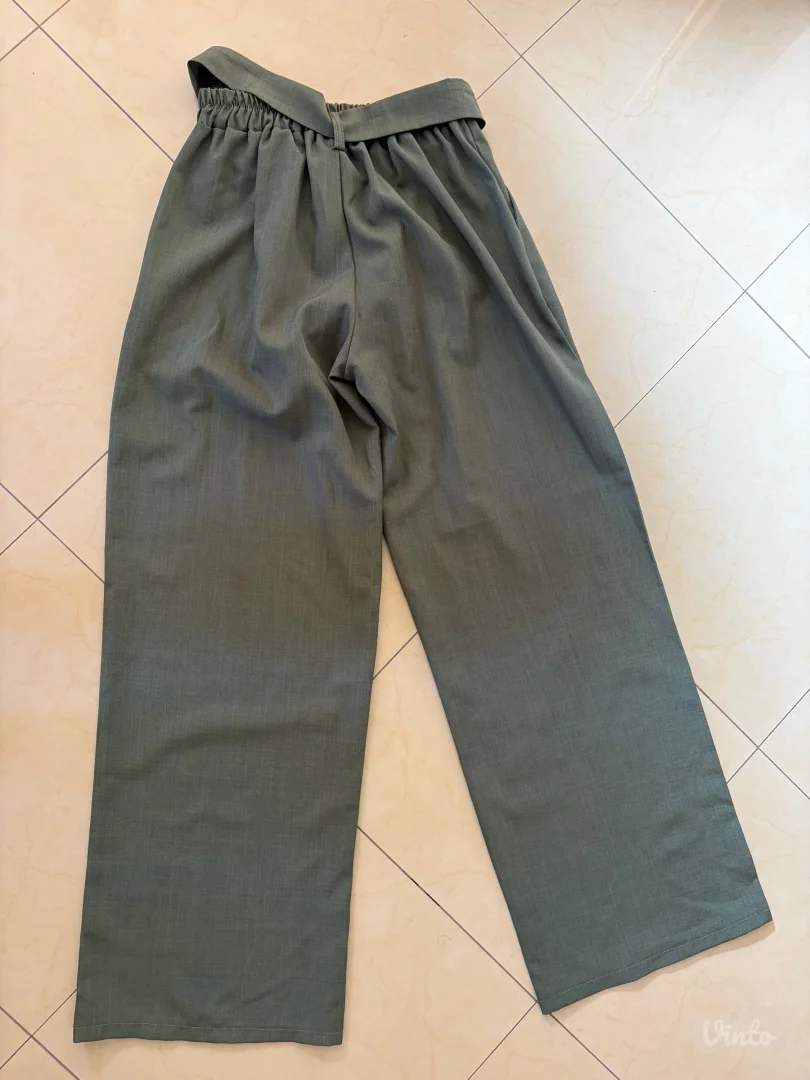 Široke lagane pantalone