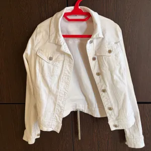 Orsay bela Teksas jakna