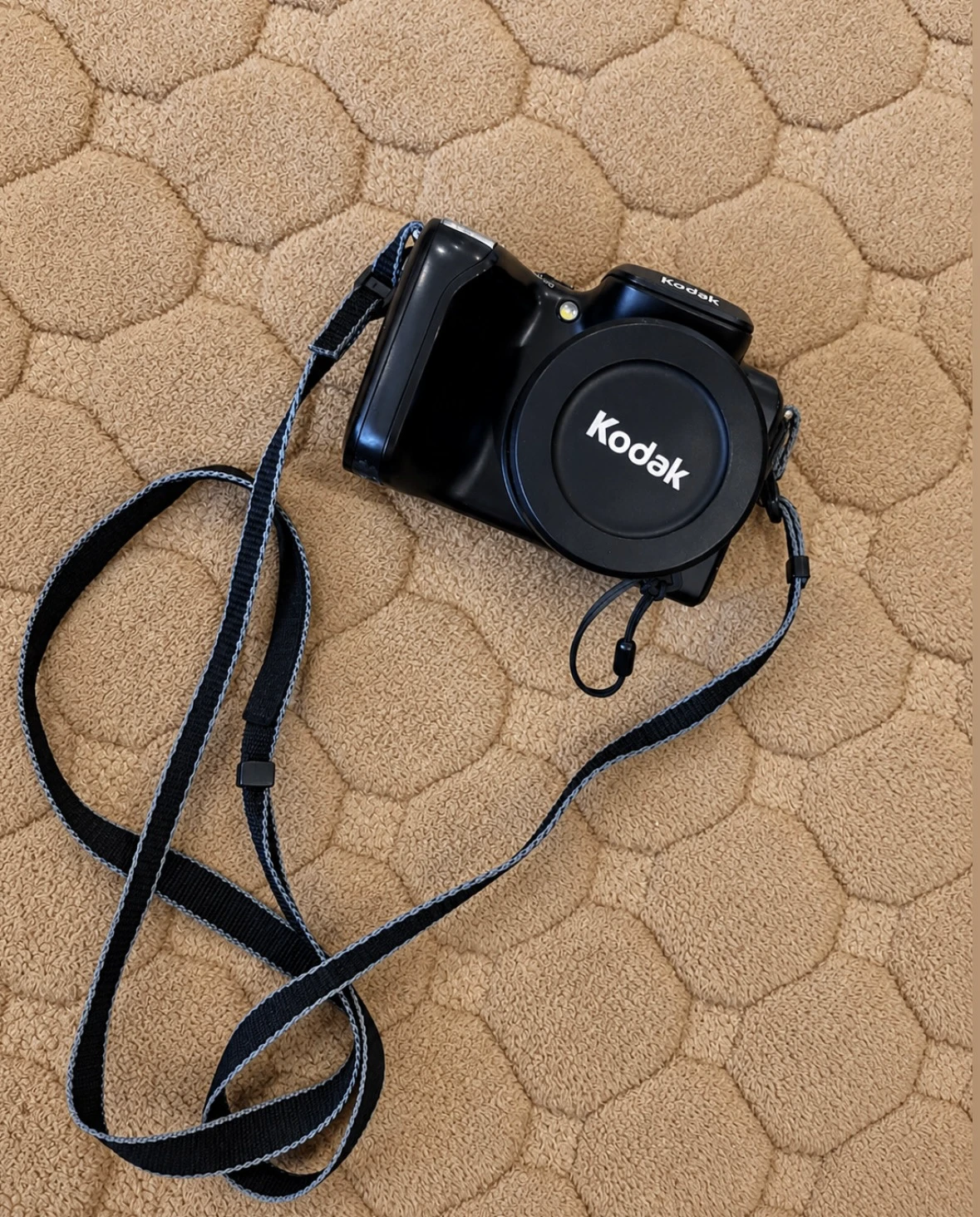 Kodak EasyShare Z712 IS digitalni fotoaparat