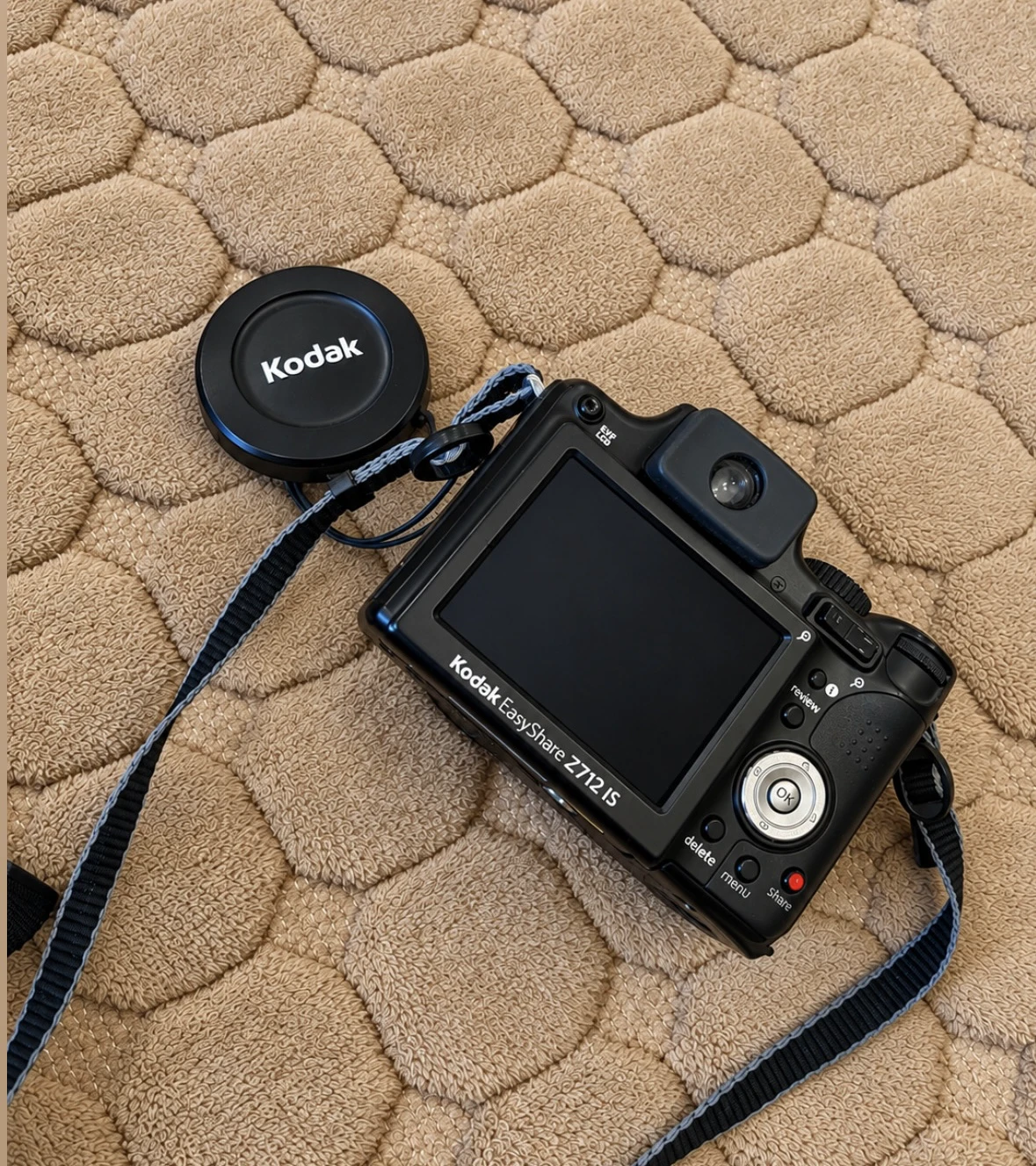 Kodak EasyShare Z712 IS digitalni fotoaparat
