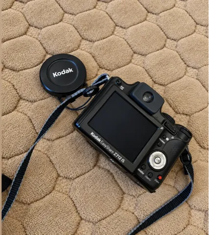 Kodak EasyShare Z712 IS digitalni fotoaparat
