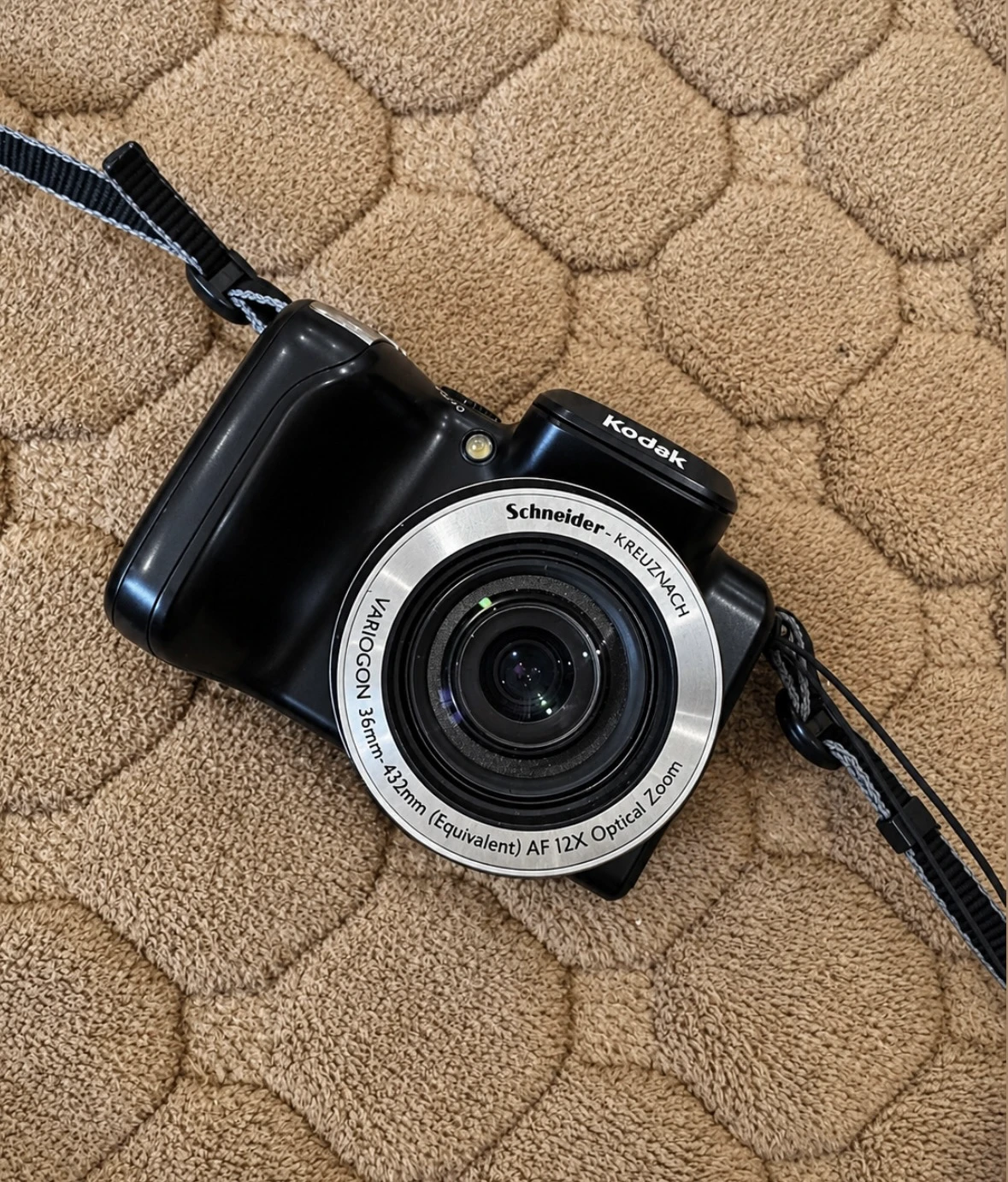 Kodak EasyShare Z712 IS digitalni fotoaparat