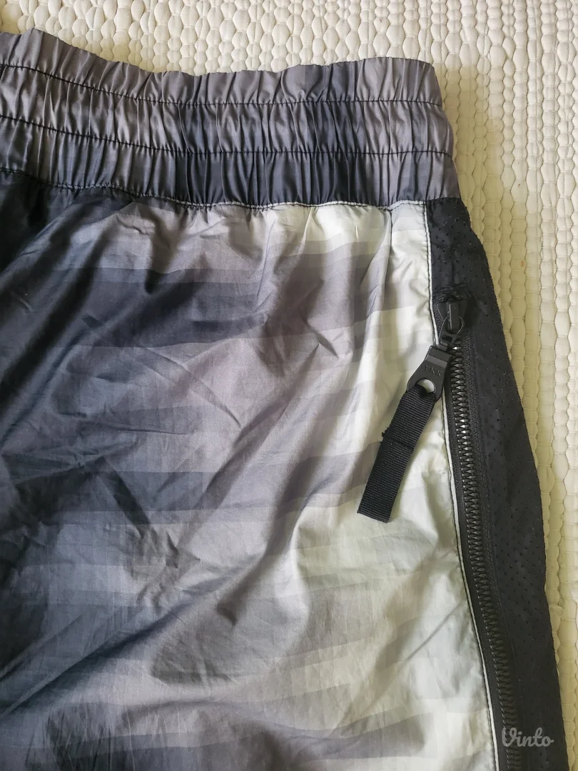 Nike International 2 in 1 muška trenerka - šorts i helanke