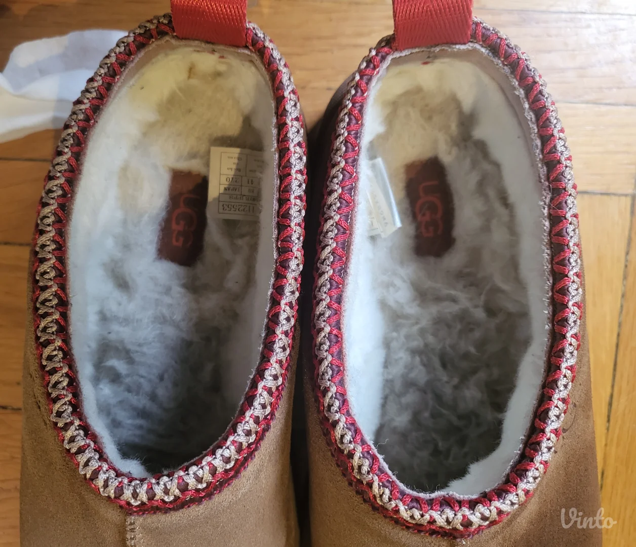 Rezervisano UGG Tazz