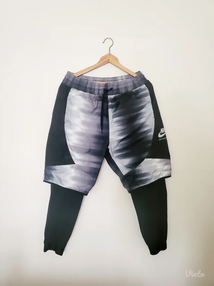 Nike International 2 in 1 muška trenerka - šorts i helanke