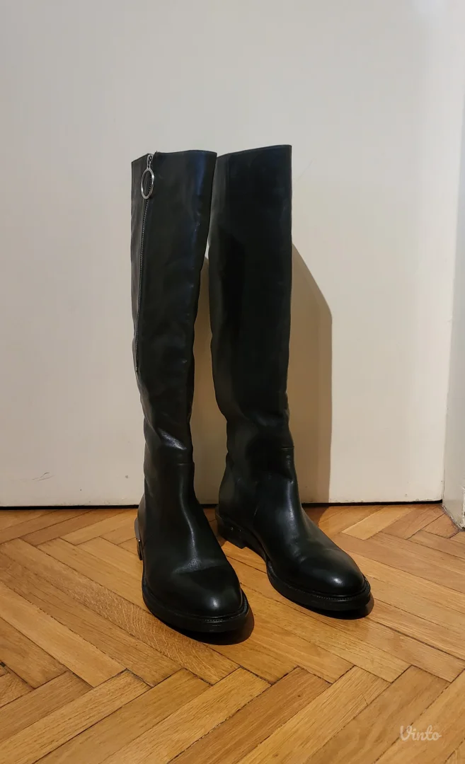 Pazolini duge, crne čizme