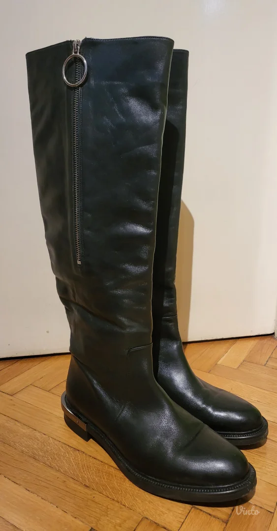 Pazolini duge, crne čizme