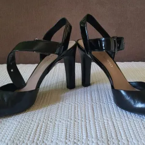 Franco Sarto crne, kožne cipele