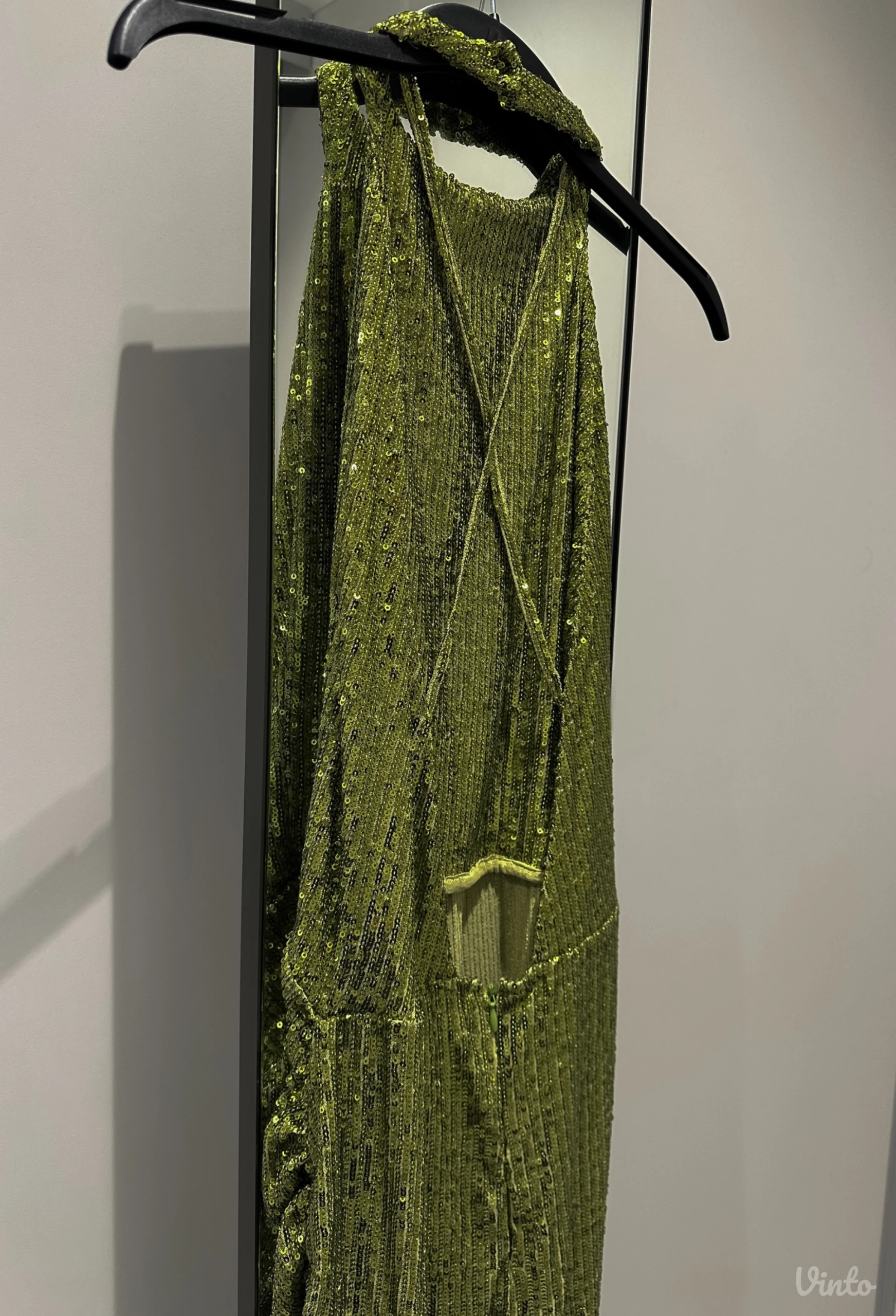 Elegantna haljina sa sljokicama