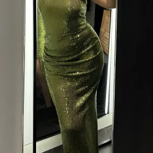Elegantna haljina sa sljokicama