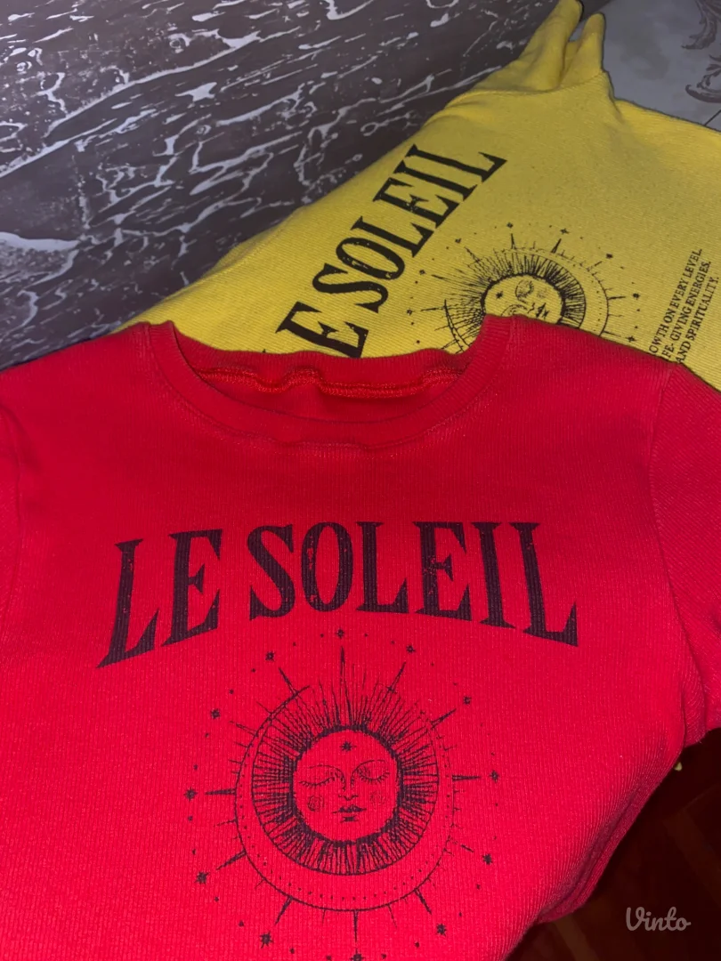 Crvena I žuta crop-top S majica