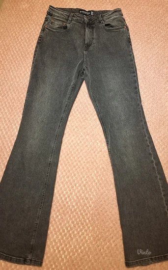 🎼tradivarius zvoncare – Savršen fit, nenošene!