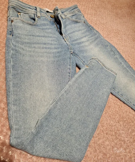 Zara farke – Savršen casual fit, svetlo plave! 👑!