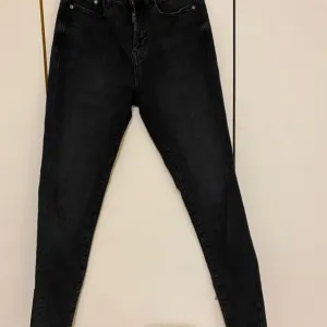 Zara farmerke - Crne slim fit!