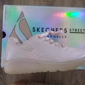 SKECKERS Uno Ice 37-37,5