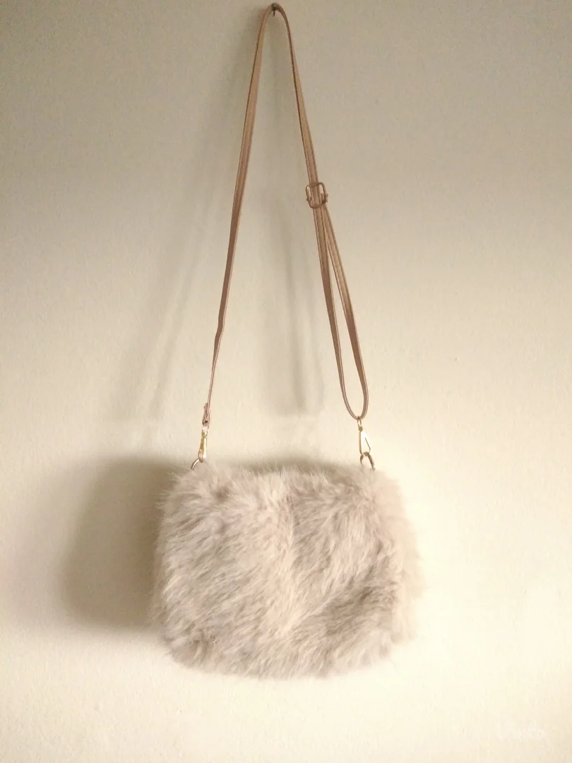 Torbica od eko krzna